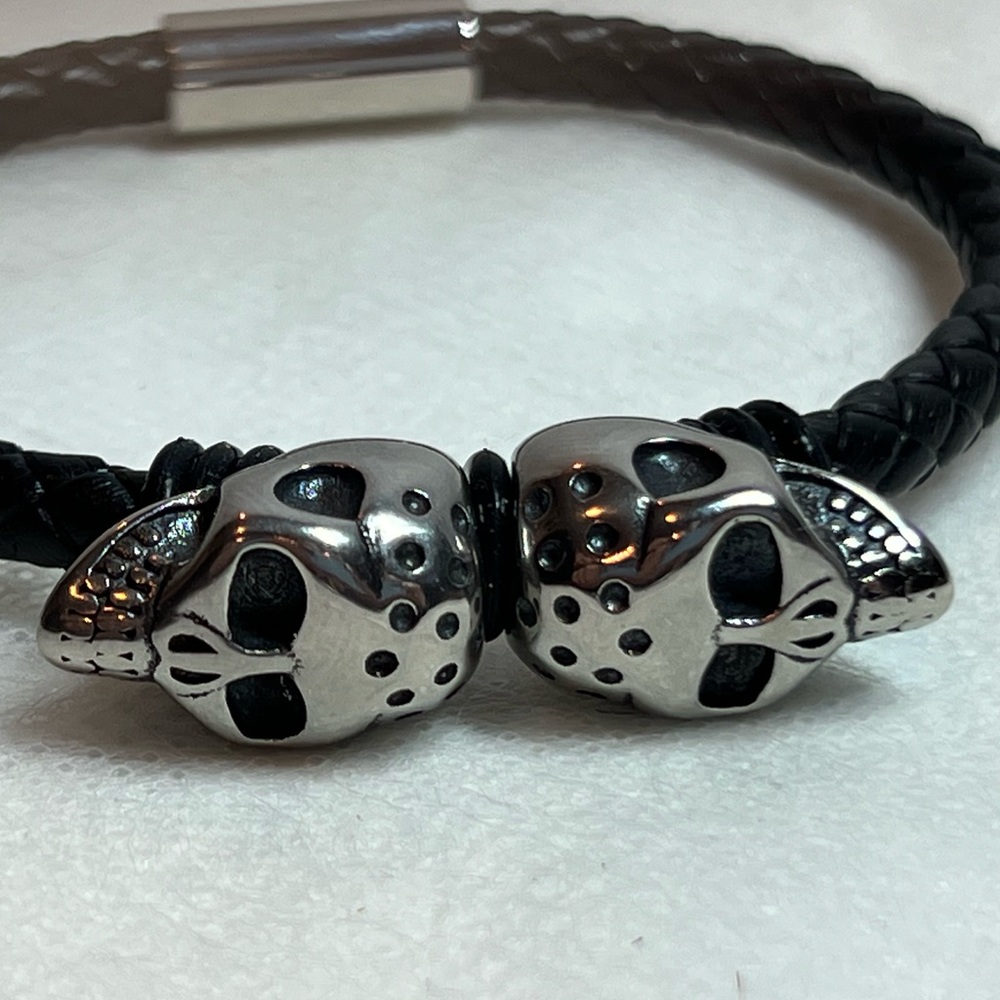 Trollbeads black leather bracelet magnetic clasp. Two Trollbeads skull beads.